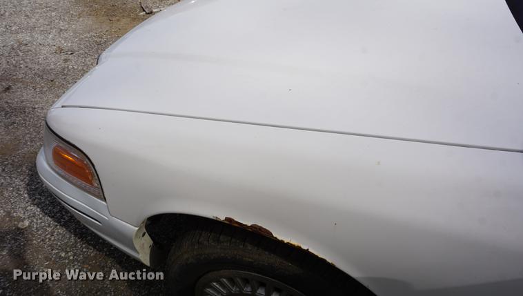 image for item DF1514 2000 Ford Crown Victoria Police Interceptor