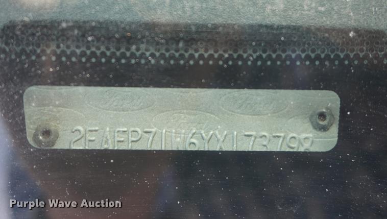 image for item DF1514 2000 Ford Crown Victoria Police Interceptor