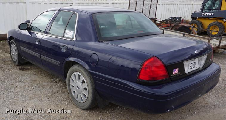 image for item DF1557 2011 Ford Crown Victoria Police Interceptor