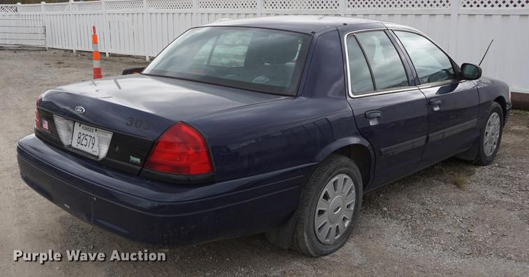 image for item DF1557 2011 Ford Crown Victoria Police Interceptor