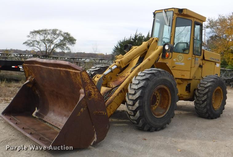 image for item DF1563 1983 John Deere 544C wheel loader