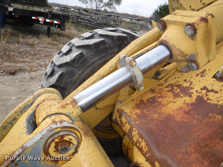 image for item DF1563 1983 John Deere 544C wheel loader