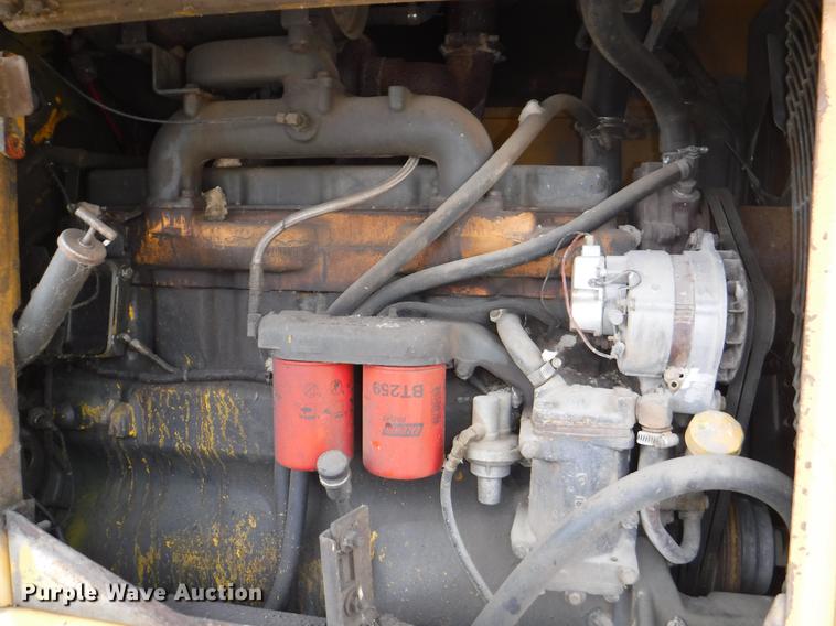 image for item DF1563 1983 John Deere 544C wheel loader