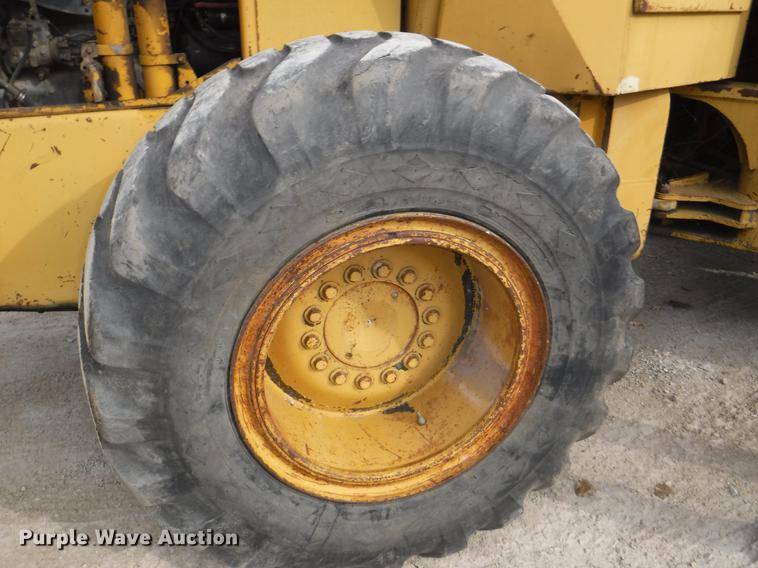 image for item DF1563 1983 John Deere 544C wheel loader