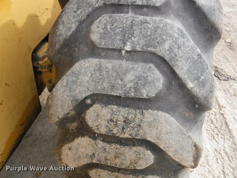 image for item DF1563 1983 John Deere 544C wheel loader