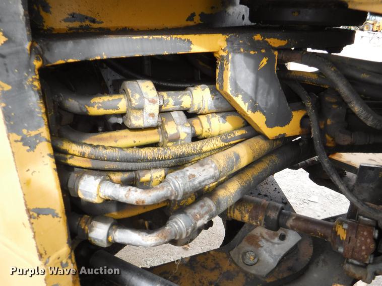 image for item DF1563 1983 John Deere 544C wheel loader