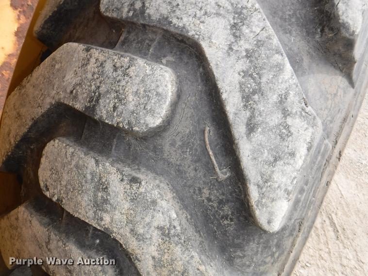 image for item DF1563 1983 John Deere 544C wheel loader