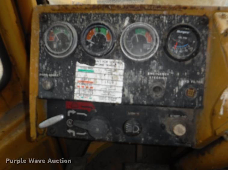 image for item DF1563 1983 John Deere 544C wheel loader