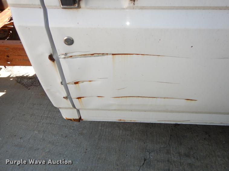 image for item DF1891 1996 Ford F150 pickup truck cab and chassis