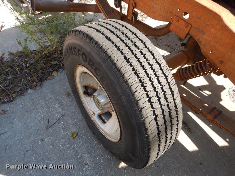 image for item DF1891 1996 Ford F150 pickup truck cab and chassis