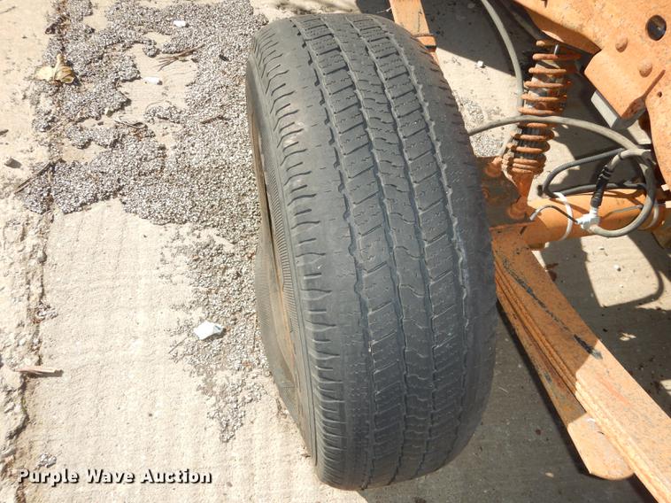 image for item DF1891 1996 Ford F150 pickup truck cab and chassis