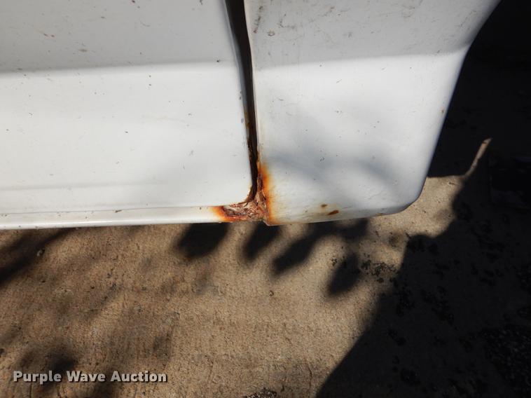 image for item DF1891 1996 Ford F150 pickup truck cab and chassis