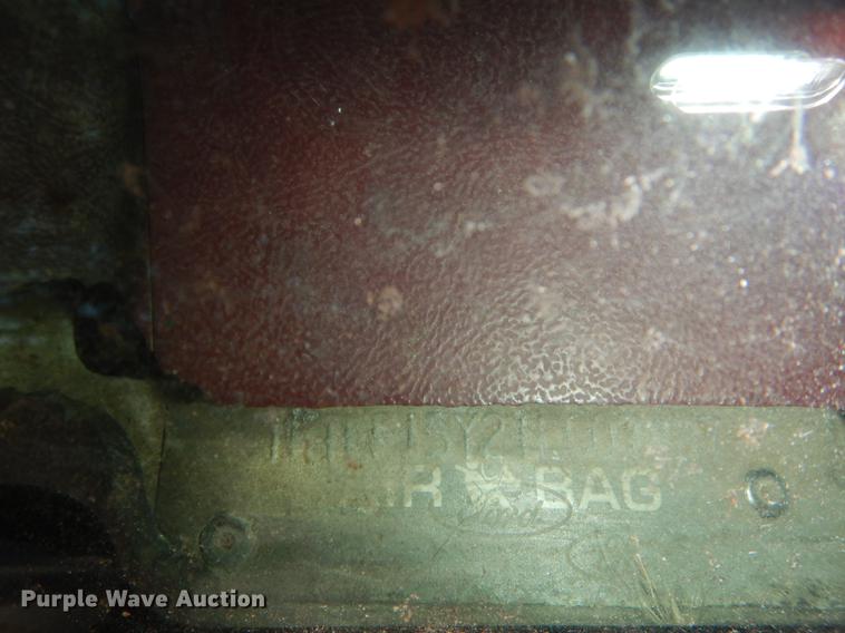 image for item DF1891 1996 Ford F150 pickup truck cab and chassis