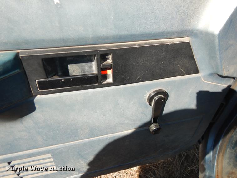 image for item DF1899 1988 Chevrolet 1500 pickup truck