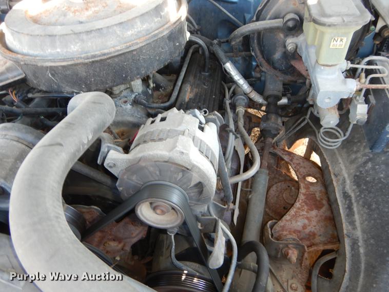 image for item DF1899 1988 Chevrolet 1500 pickup truck