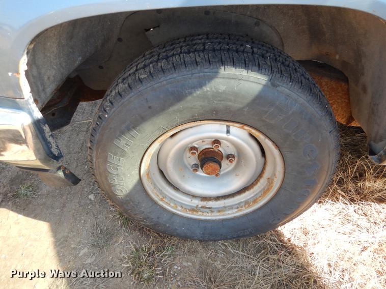 image for item DF1899 1988 Chevrolet 1500 pickup truck