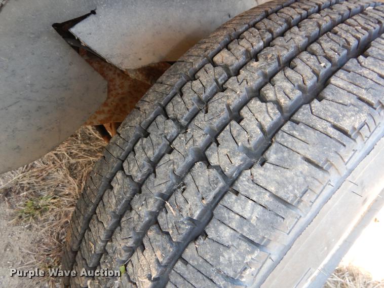 image for item DF1899 1988 Chevrolet 1500 pickup truck