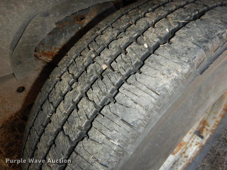 image for item DF1899 1988 Chevrolet 1500 pickup truck