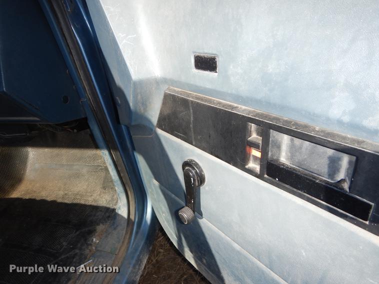 image for item DF1899 1988 Chevrolet 1500 pickup truck