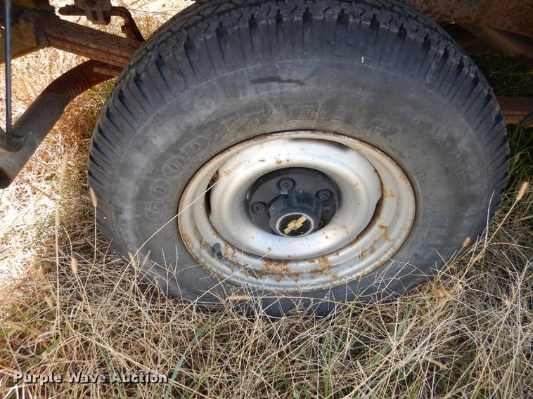 image for item DF1899 1988 Chevrolet 1500 pickup truck