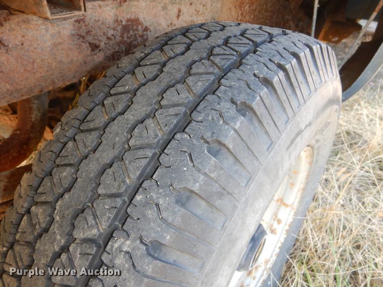 image for item DF1899 1988 Chevrolet 1500 pickup truck