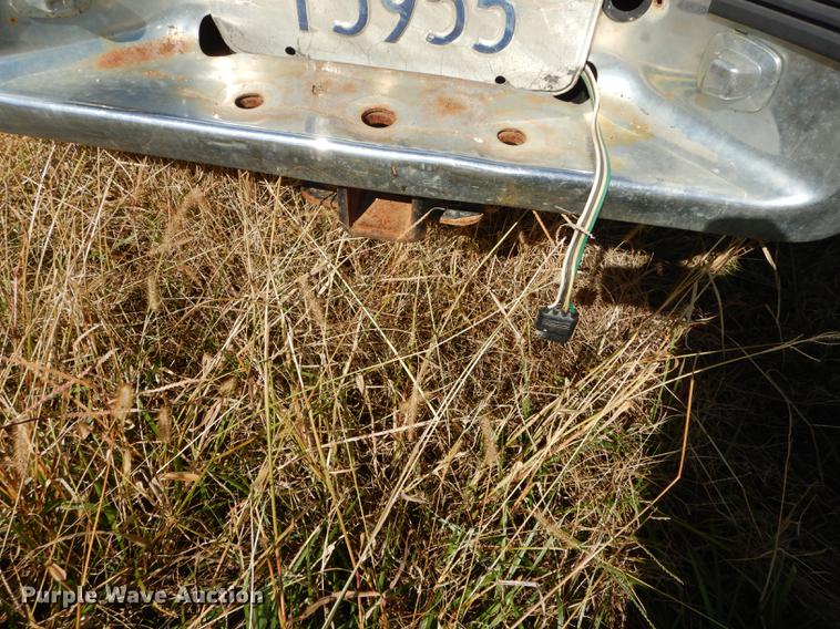 image for item DF1899 1988 Chevrolet 1500 pickup truck