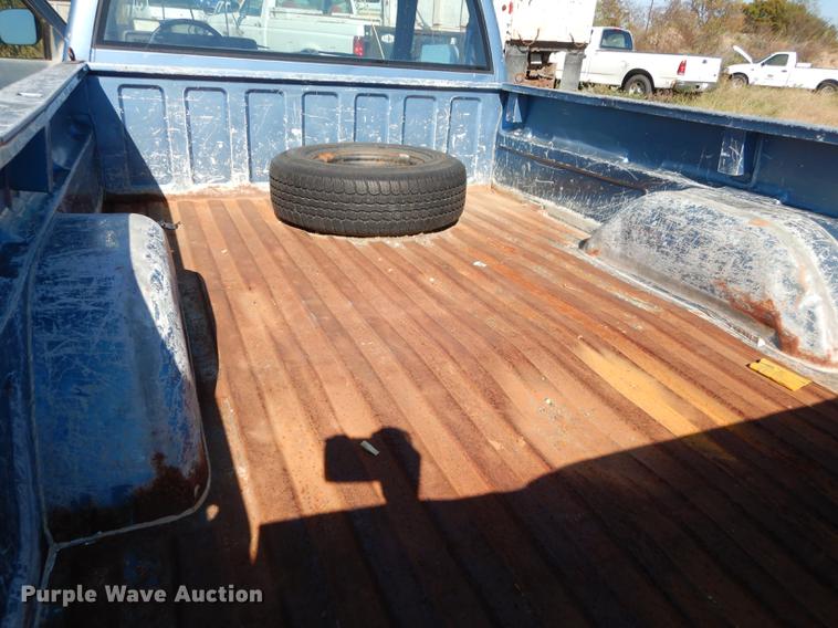 image for item DF1899 1988 Chevrolet 1500 pickup truck