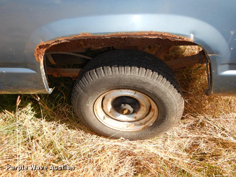 image for item DF1899 1988 Chevrolet 1500 pickup truck