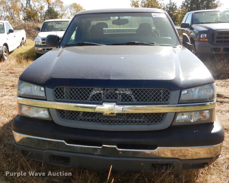 image for item DF1900 2005 Chevrolet Silverado 1500 Ext. Cab pickup truck