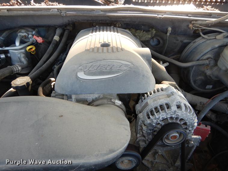 image for item DF1900 2005 Chevrolet Silverado 1500 Ext. Cab pickup truck