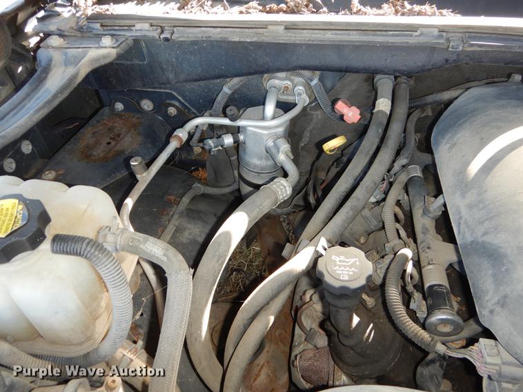 image for item DF1900 2005 Chevrolet Silverado 1500 Ext. Cab pickup truck