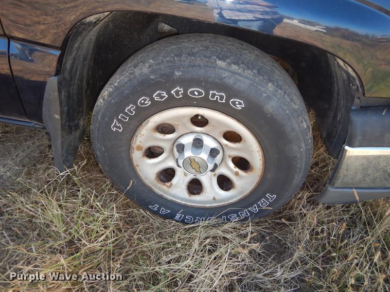 image for item DF1900 2005 Chevrolet Silverado 1500 Ext. Cab pickup truck