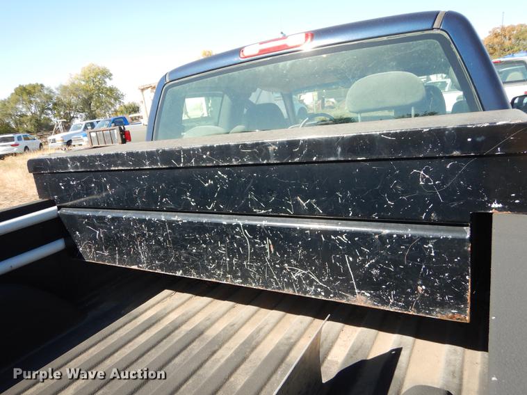 image for item DF1900 2005 Chevrolet Silverado 1500 Ext. Cab pickup truck