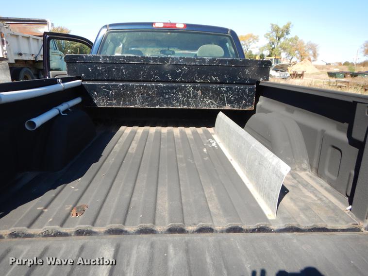 image for item DF1900 2005 Chevrolet Silverado 1500 Ext. Cab pickup truck