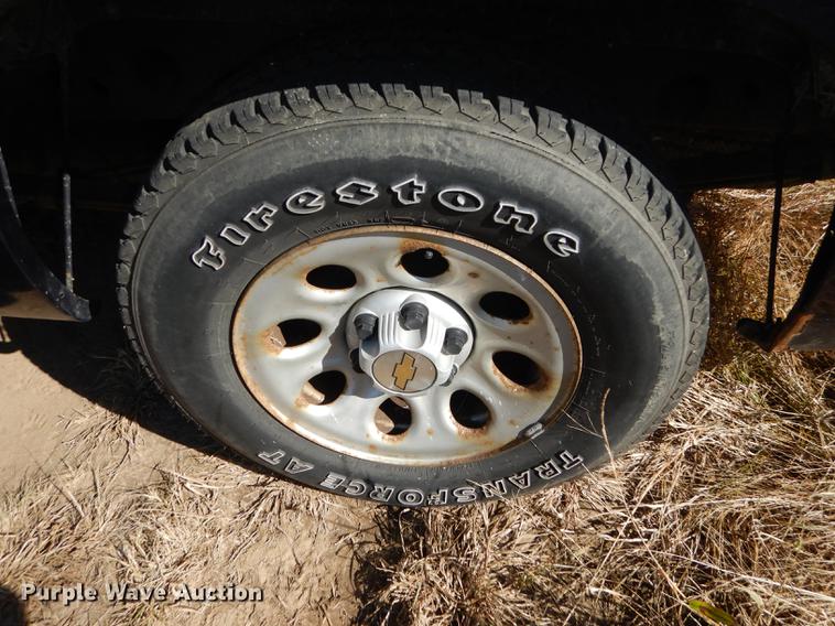 image for item DF1900 2005 Chevrolet Silverado 1500 Ext. Cab pickup truck