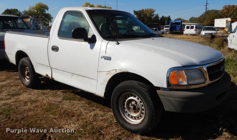 image for item DF1913 1997 Ford F150 pickup truck