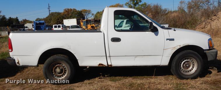 image for item DF1913 1997 Ford F150 pickup truck