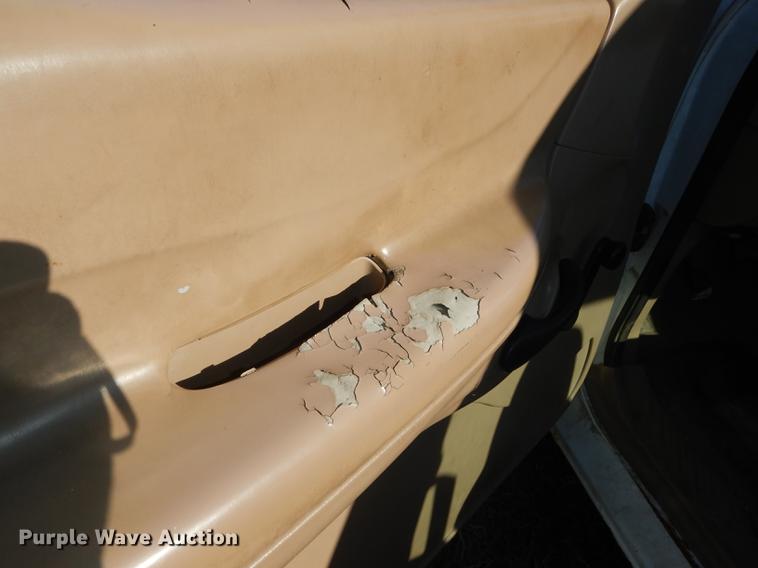 image for item DF1913 1997 Ford F150 pickup truck