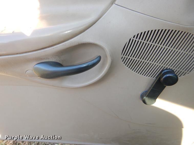 image for item DF1913 1997 Ford F150 pickup truck