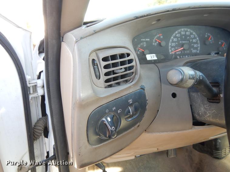 image for item DF1913 1997 Ford F150 pickup truck