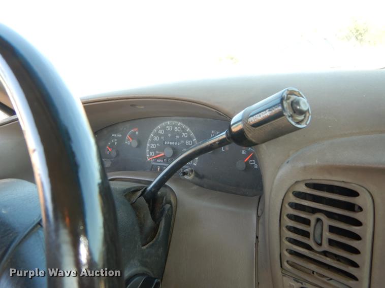 image for item DF1913 1997 Ford F150 pickup truck