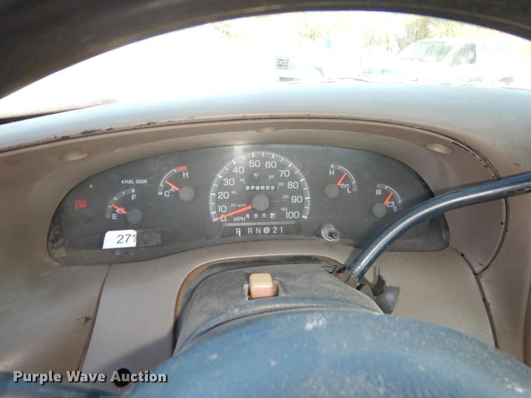 image for item DF1913 1997 Ford F150 pickup truck