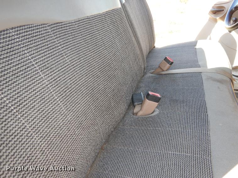 image for item DF1913 1997 Ford F150 pickup truck