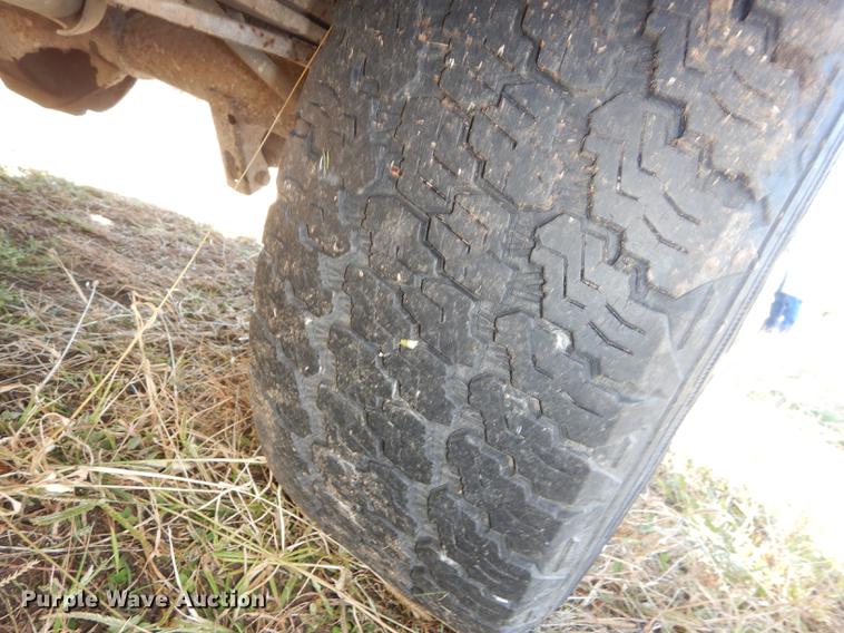 image for item DF1913 1997 Ford F150 pickup truck