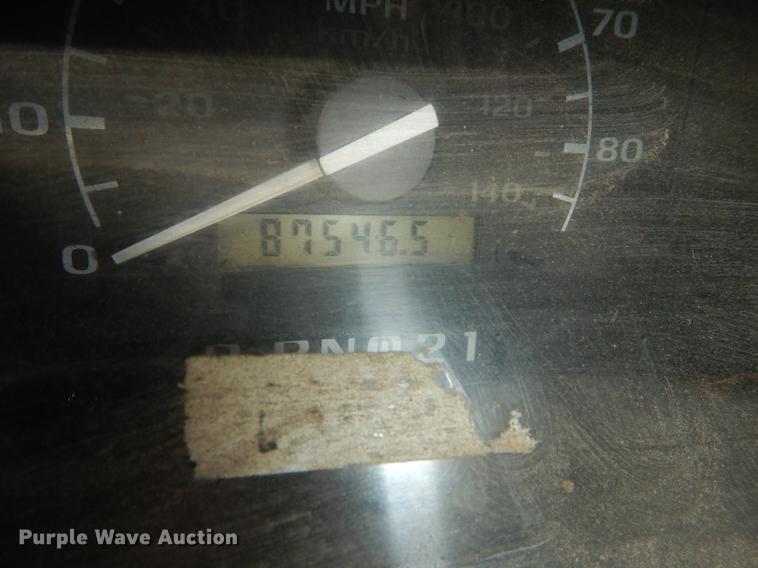 image for item DF1915 1995 Ford F150 pickup truck