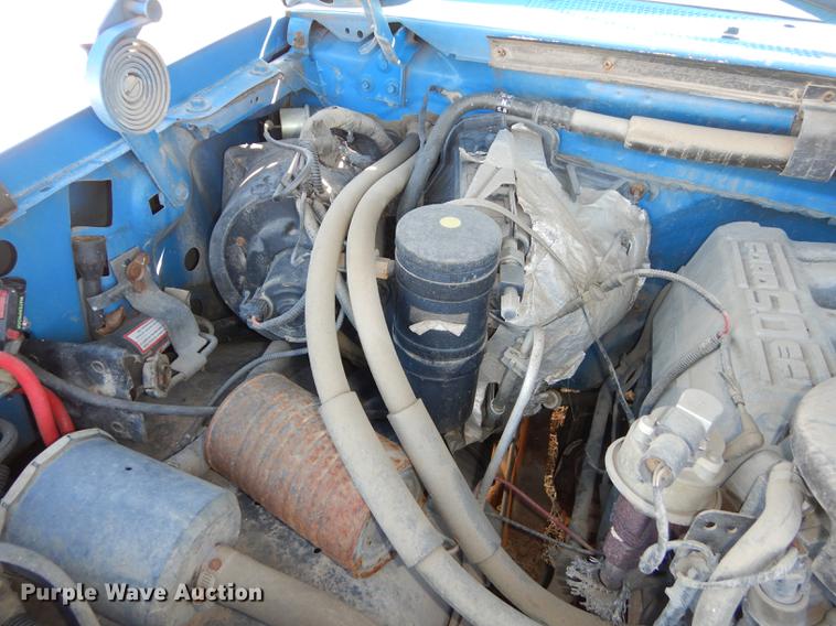 image for item DF1915 1995 Ford F150 pickup truck