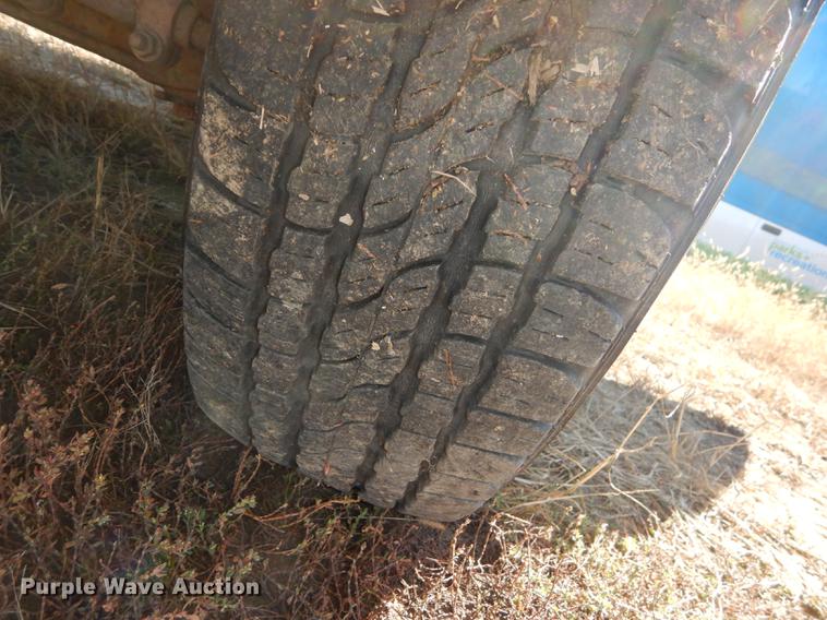 image for item DF1915 1995 Ford F150 pickup truck