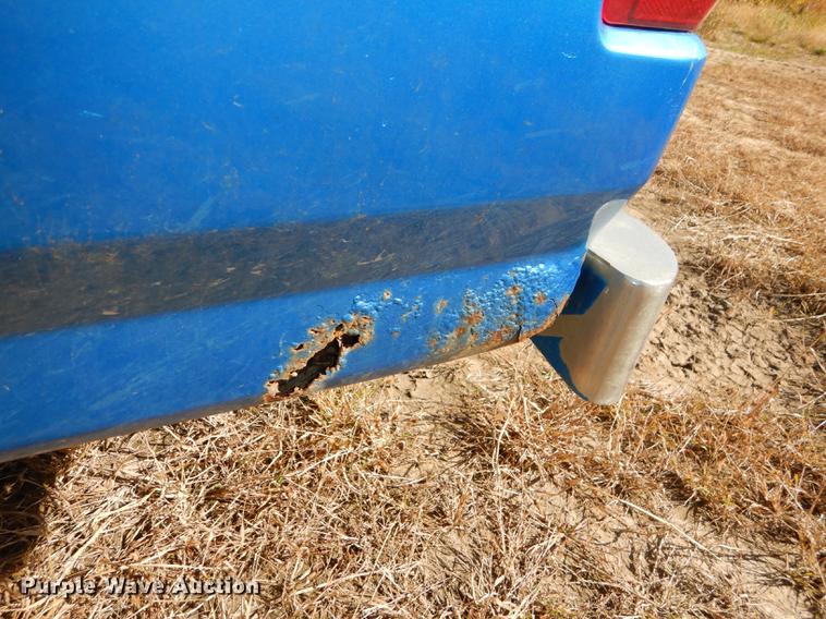 image for item DF1915 1995 Ford F150 pickup truck