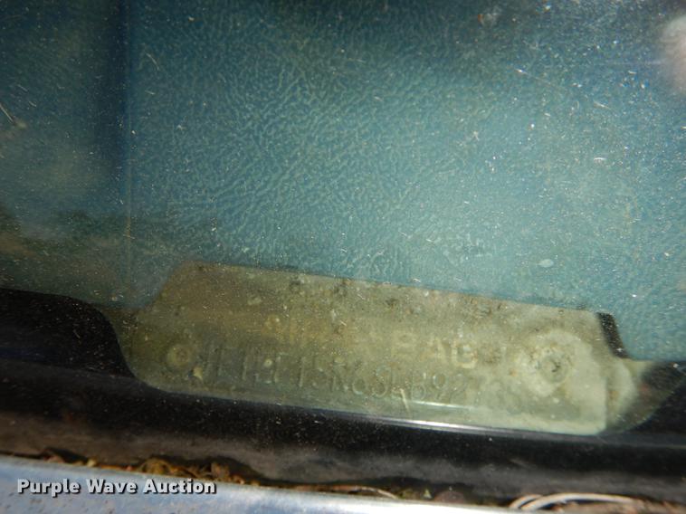 image for item DF1915 1995 Ford F150 pickup truck