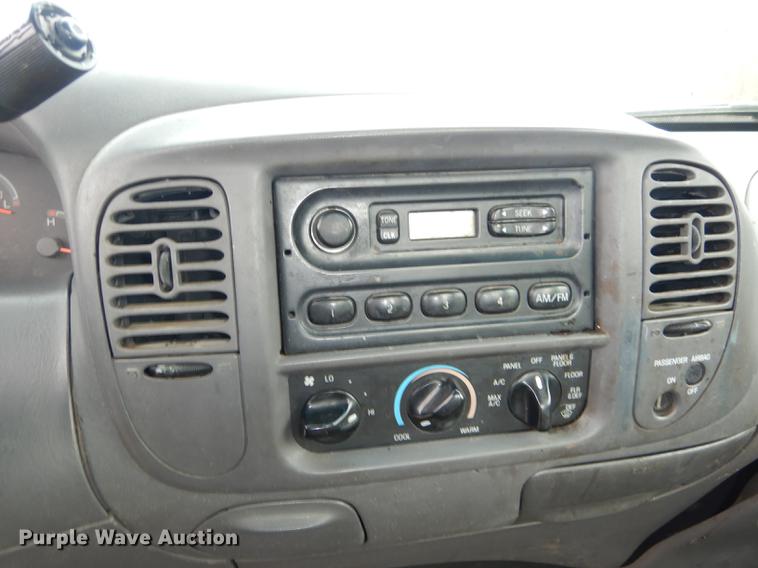 image for item DF1916 1999 Ford F150 pickup truck